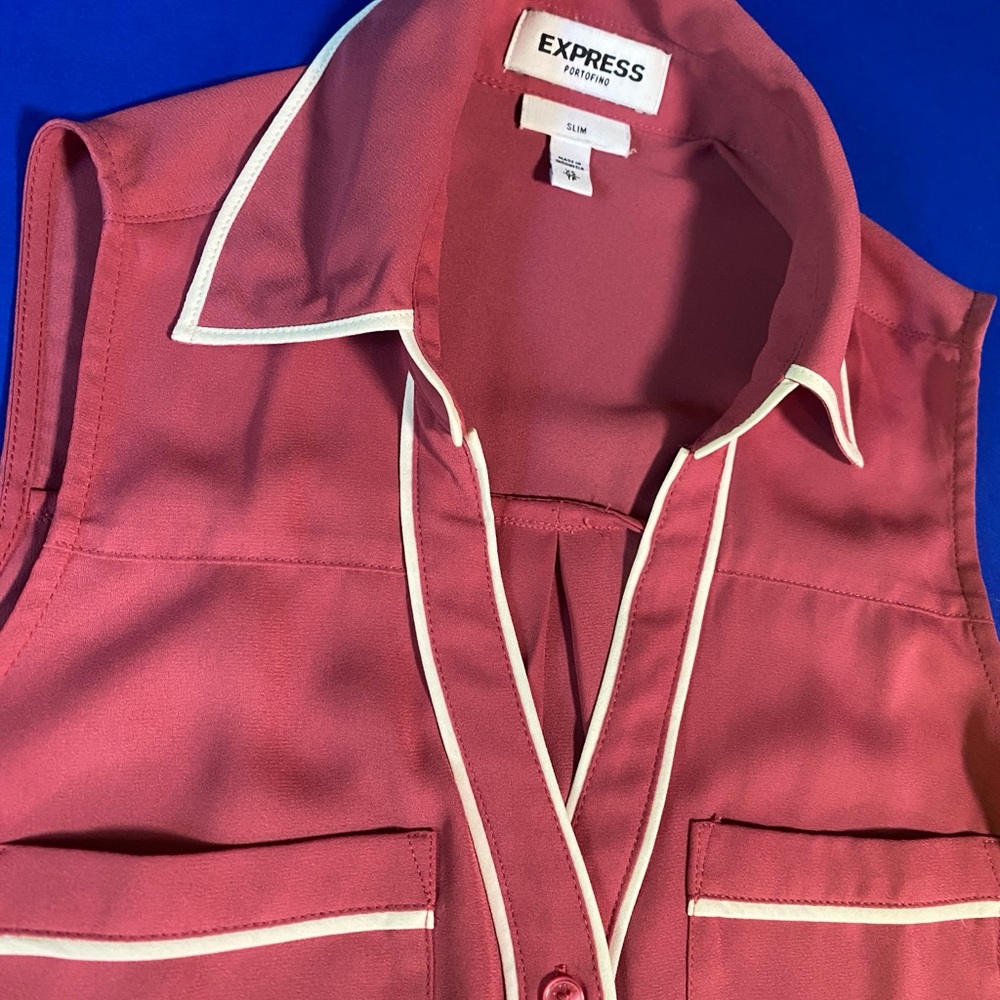 Express Portofino Pinkish/Mauve Sleeveless Button Down Blouse w/Contrast Trim